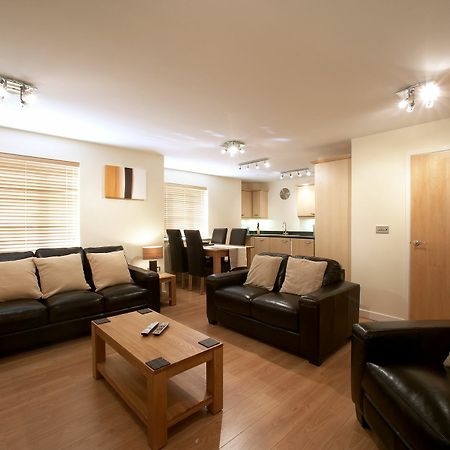 Southwich House By Esa Apartment Swindon Bagian luar foto