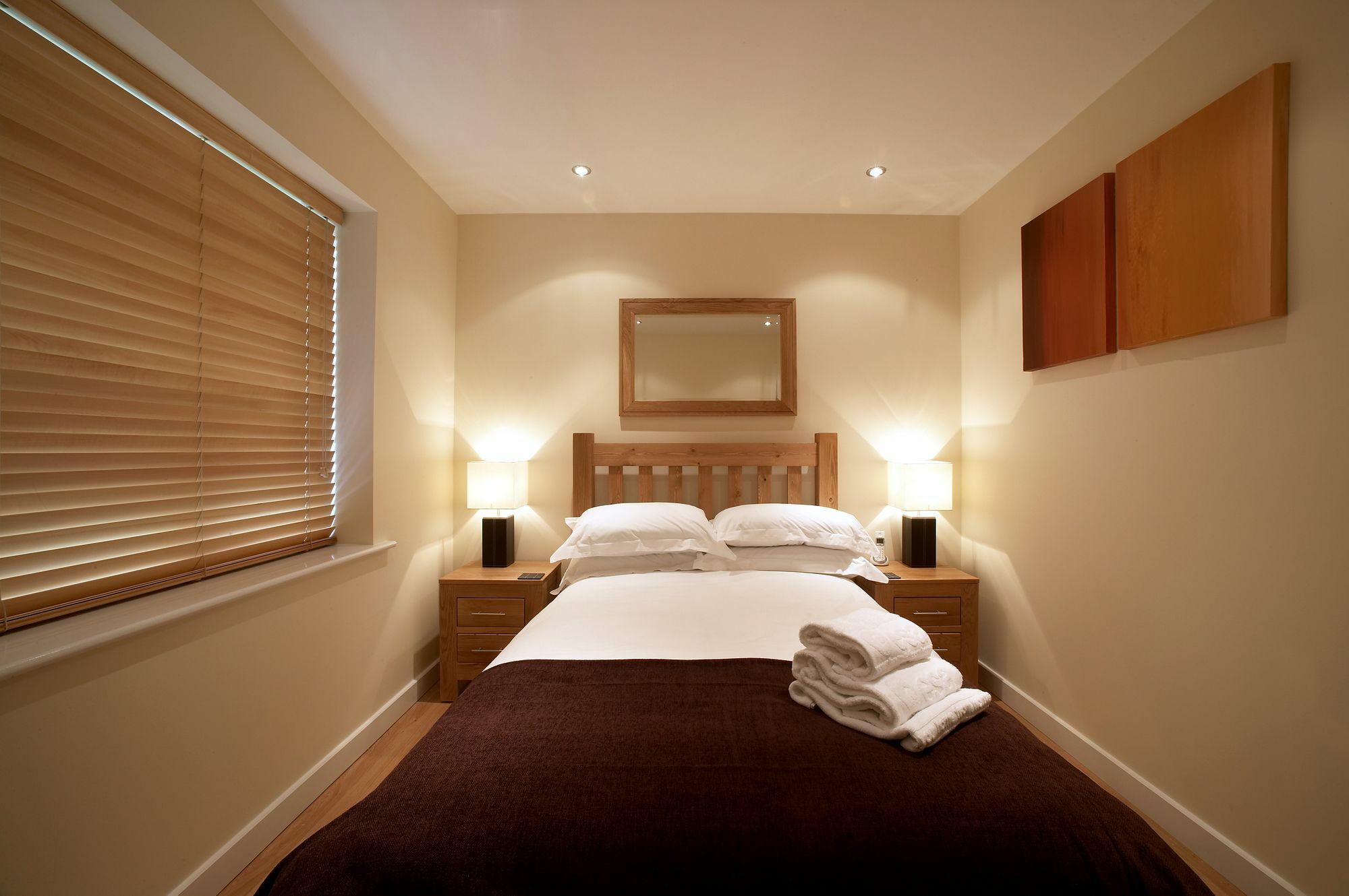 Southwich House By Esa Apartment Swindon Bagian luar foto